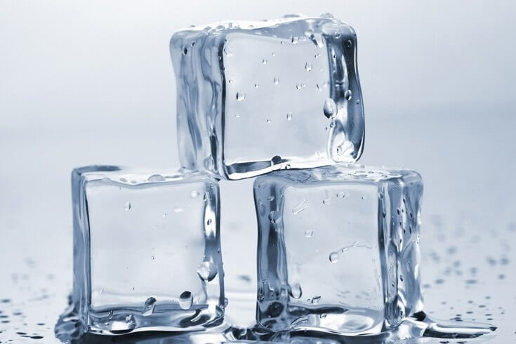 お家で作れます♪溶けにくくてキレイな「氷」を作る方法