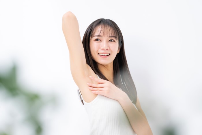 脇の匂いが気になる！臭いを消すには？効果的な対処法・方法を徹底解説