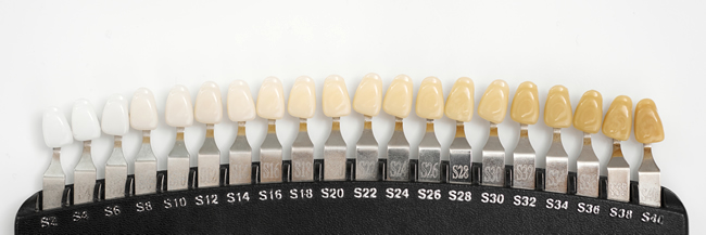 歯の色とシェードガイド 歯の色とシェードガイド
